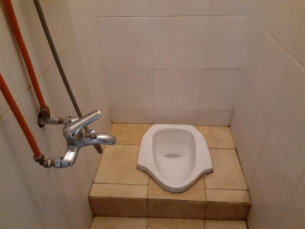 Готель Kost Carmelia Syariah Baranangsiang Богор Номер фото