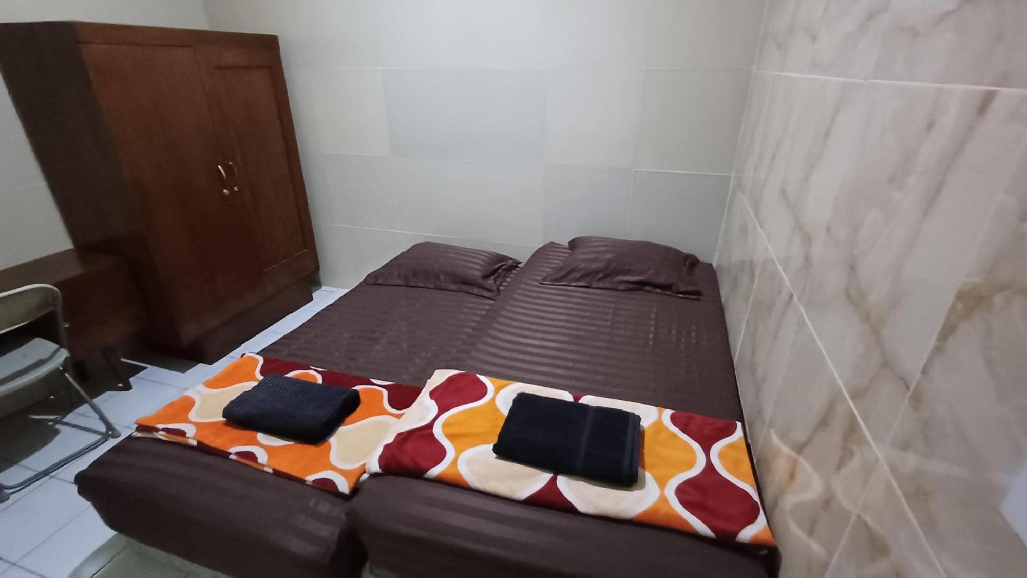 Готель Kost Carmelia Syariah Baranangsiang Богор Екстер'єр фото